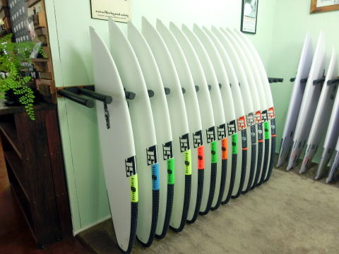 JS�T�[�t�{�[�h New�e�N�m���W�[ Hyfi - Blak Box2